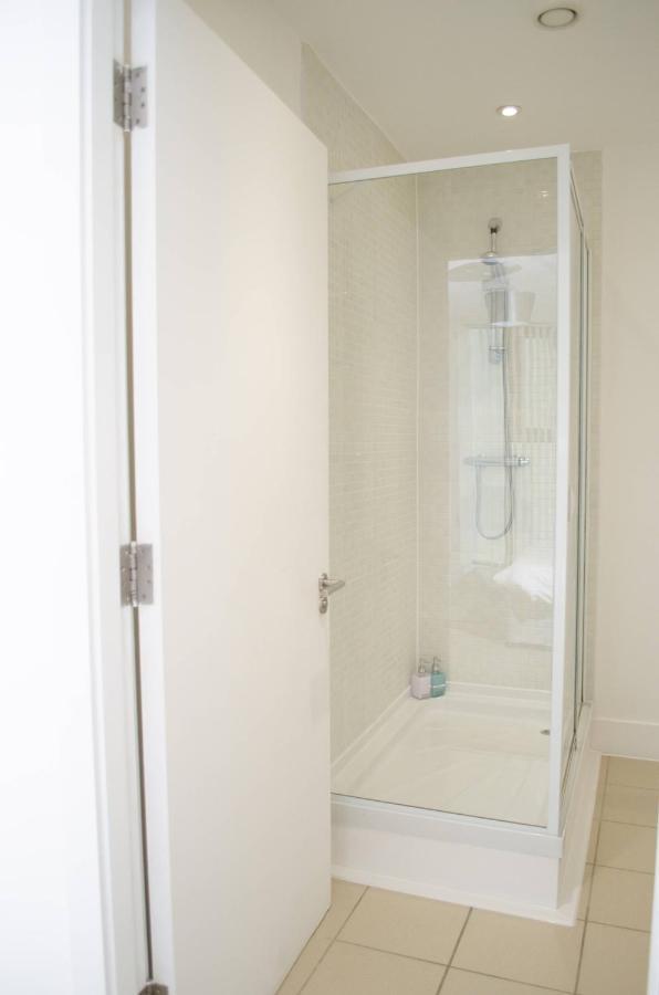 Serviced Apartment In Liverpool City Centre - Free Parking - Balcony - By Happy Days Zewnętrze zdjęcie