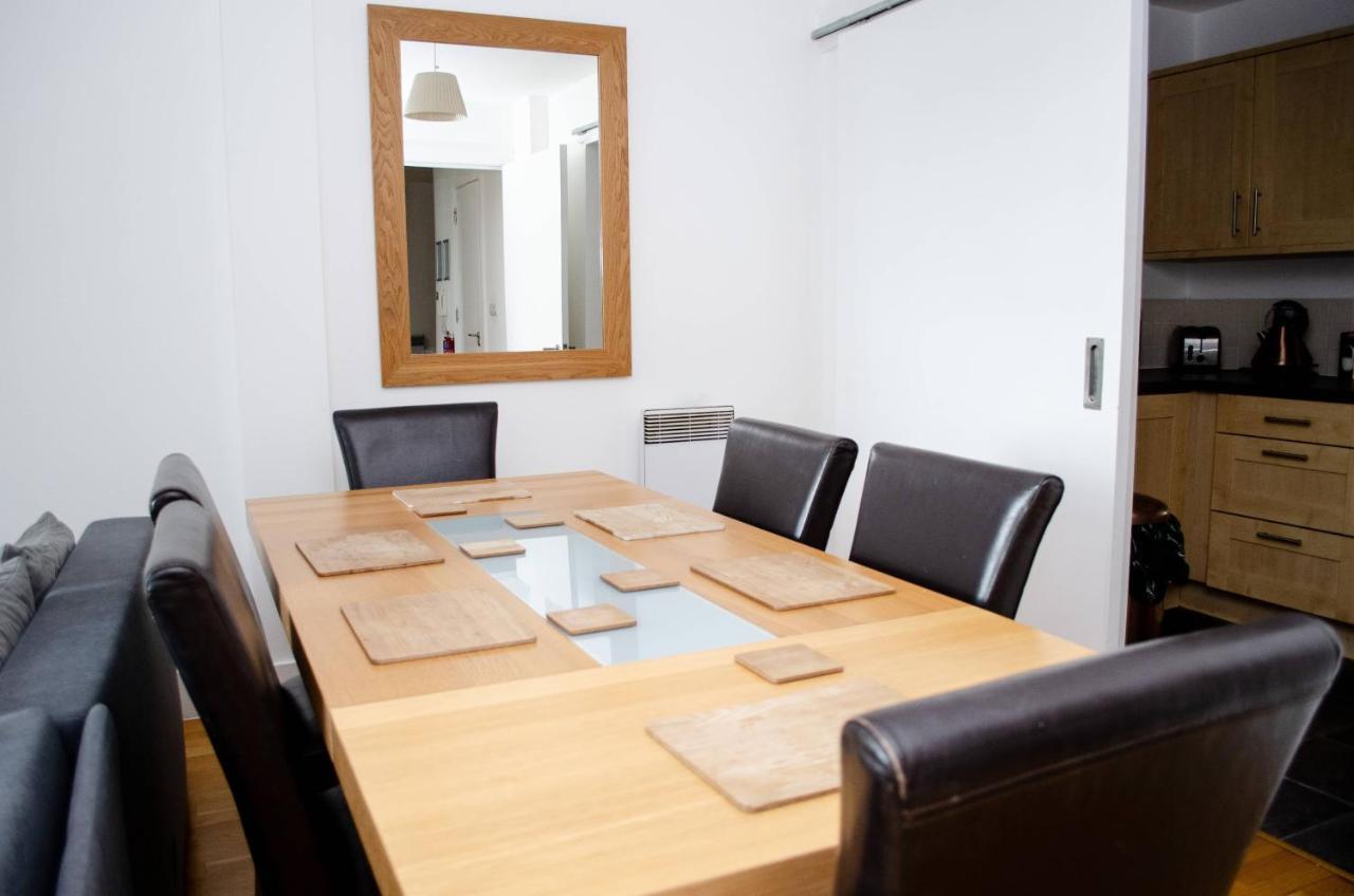 Serviced Apartment In Liverpool City Centre - Free Parking - Balcony - By Happy Days Zewnętrze zdjęcie